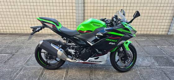 KAWASAKI NINJA 400 KRT EDITION KAWASAKI NINJA 400 KRT EDITION